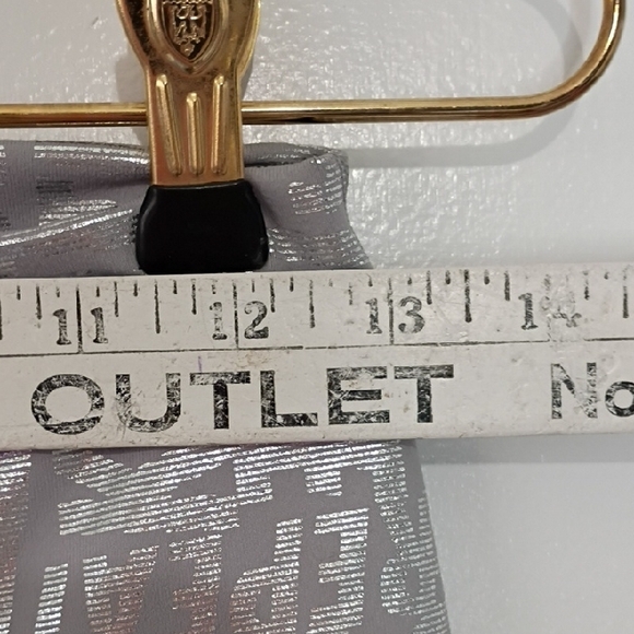 Fabletics Powerhold Silver Metallic Leggings Women's Size Small - Picture 4 of 9